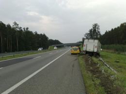 Kierowca ciężarówki zasnął za kółkiem