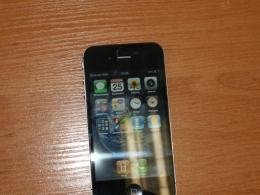 Pobili i ukradli 20-latkowi iPhone, trafili do aresztu