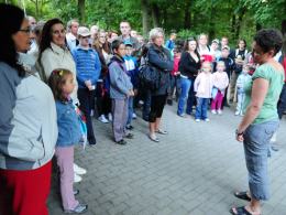 Opolski ogród zoologiczny nocą