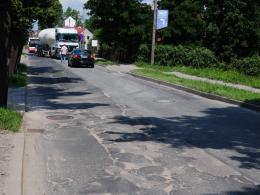 Ulica Domańskiego: znaki są, remontu nie ma