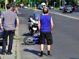 Nastolatek bez uprawnień potrącił 82-latka