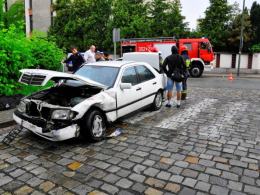 Zderzenie dwóch mercedesów w centrum Opola
