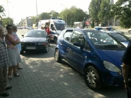 Kierująca bmw najechała na tył mercedesa