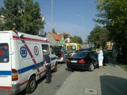 Kierująca bmw najechała na tył mercedesa