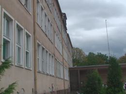 Ewakuacja szkoły w Brzegu, 24 osoby trafiły do szpitala