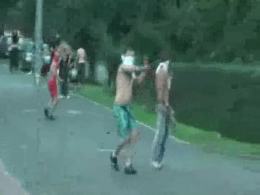 Zamieszki kiboli w Namysłowie. Policja użyła broni. [video]