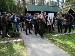 Sprawdzian służb mundurowych na strzelnicy