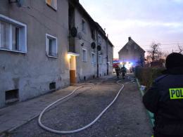 Pożar mieszkania - ewakuowano 23 osoby