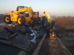 Utrudnienia na autostradzie po wypadku ciężarówki