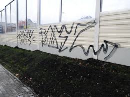 Nowy obiekt jeszcze przed oficjalnym otwarciem został "zauważony" przez graficiarzy.
