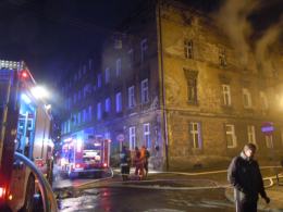 Pożar kamienicy w Brzegu - jedna osoba zginęła