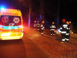 31-letnia kobieta wjechała w latarnię
