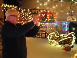 33 tysiące lampek w świątecznej iluminacji pana Henryka