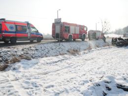 Volkswagen wjechał w słup