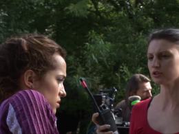 Barbara Białowąs, reżyserka "Big Love" (z prawej) na planie filmu.