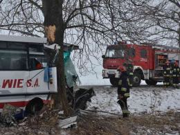 Poważny wypadek autobusu pod Brzegiem
