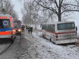 Poważny wypadek autobusu pod Brzegiem