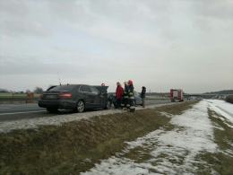 Mercedes i audi zderzyły się na autostradzie