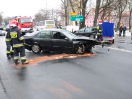 Wypadek na Placu Kazimierza, dwie osoby zostały ranne
