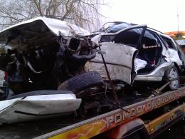 Wypadek w Komornie, 25-latek walczy o życie