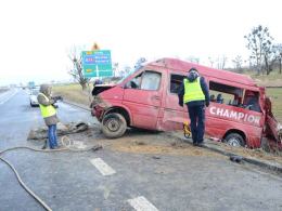 Wypadek busa, ciężko ranną kobietę zabrał śmigłowiec LPR