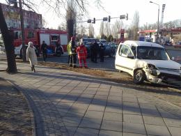Wypadek na skrzyżowaniu, tworzą się korki