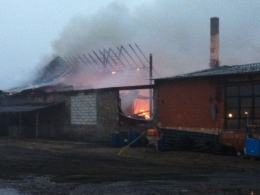 Ogromny pożar w Szczepanku, spłonęła hurtownia sprzętu AGD