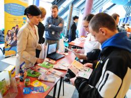Pracodawcy kusili studentów