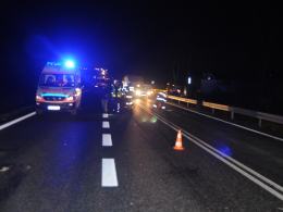 Pięć pojazdów uszkodzonych po zderzeniach w Dąbrowie