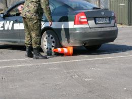 Logistycy się nie nudzą. Wczoraj strzelanie, dziś nauka jazdy
