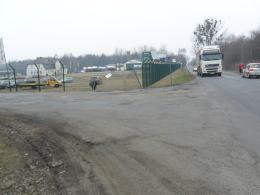 Kierowca hondy staranował ogrodzenie
