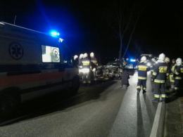 Fiat punto wbił się w koparkę