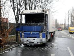 W kabinie ciężarówki wybuchł pożar