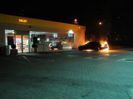 Dwa samochody spłonęły w nocy w Opolu