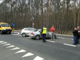 Dwie osoby ranne w wypadku pod Ozimkiem
