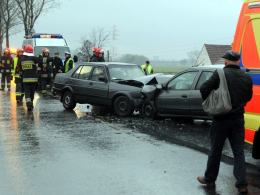 Czołowe zderzenie na trasie Opole - Zawada