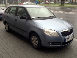 Wandale pourywali lusterka w samochodach