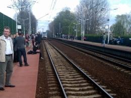 Pociąg pasażerski skierowano na zły tor