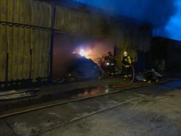 Płonęła hurtownia opakowań na Zaodrzu