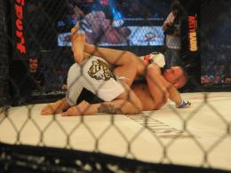 Damian Grabowski triumfiuje na MMA Attack 2