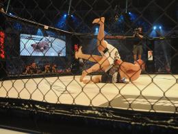 Damian Grabowski triumfiuje na MMA Attack 2