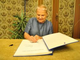 Elżbieta Dzikowska Honorowym Obywatelem Opola