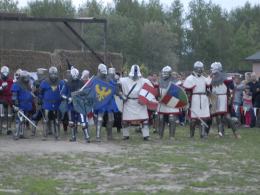 Średniowieczny gród pełen rycerzy z całej Europy