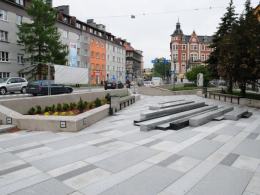 Odnowiony skwer na placu Piłsudskiego robi wrażenie