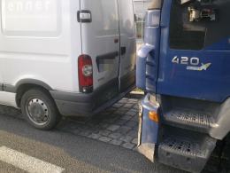 Poranny karambol w Dąbrowie