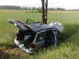 Zderzenie podczas wyprzedzania, ranny 41-letni pasażer