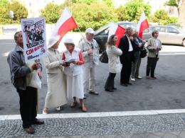 Pikietowali przeciwko likwidacji szkół