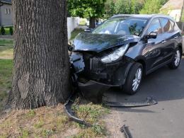 Kierowany przez radnego hyundai został mocno uszkodzony.