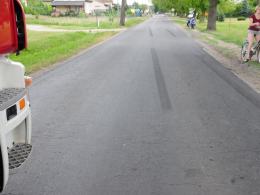 Rowerzystka potrącona przez busa walczy o życie