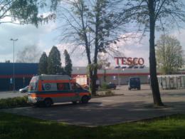 Ewakuacja Tesco: fałszywy alarm o bombie